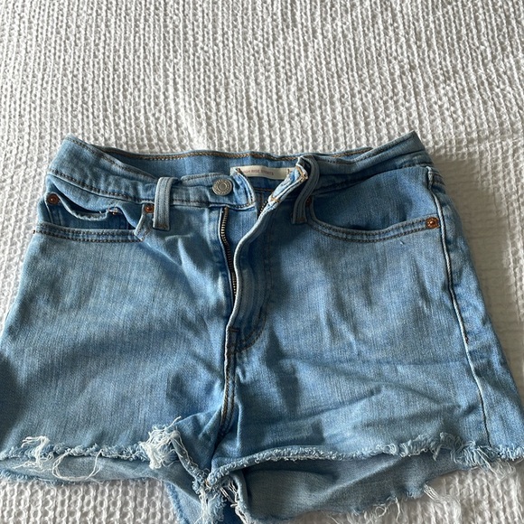 Levi High Rise Shorts - Picture 2 of 6